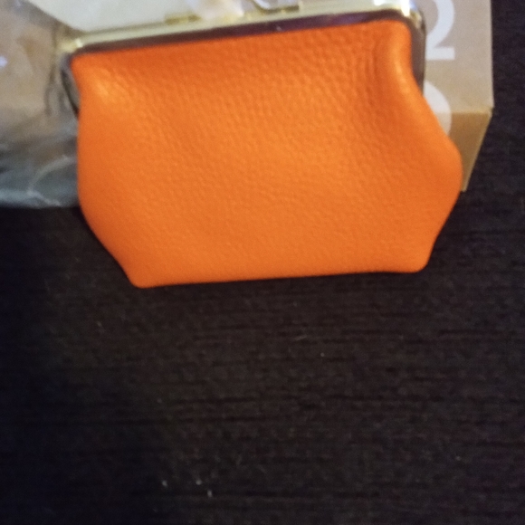 NWT DOONEY AND BOURKE KISSLOCK CLUTCH.....choose one or bundle for discount - Picture 4 of 10